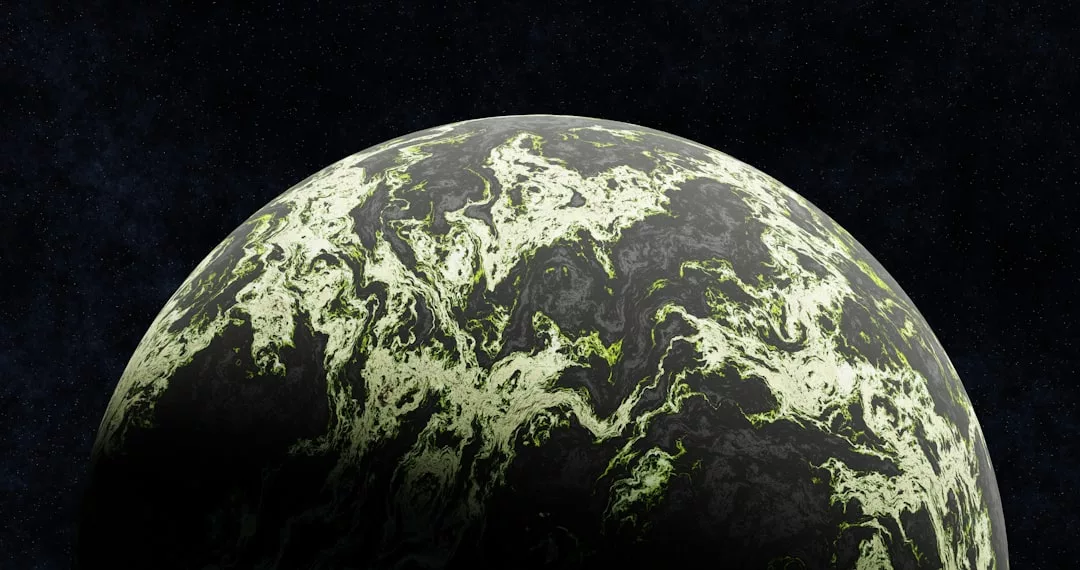 Ein Planet mit einer dunklen Oberfläche mit grünen und weißen Wirbelmustern vor einem sternenübersäten schwarzen Weltraumhintergrund - eine künstlerische Vision der Neuen Erde und der möglichen Zukunft des Planeten.